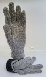 Lt gray/charcoal plain